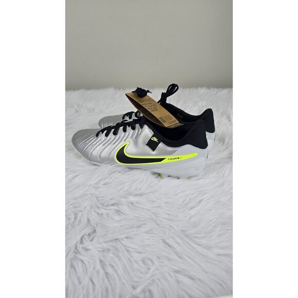 Nike Tiempo 10 Academy Fg/Mg Metallic Silver Black Volt Men\'s Size 9 DV4337-001